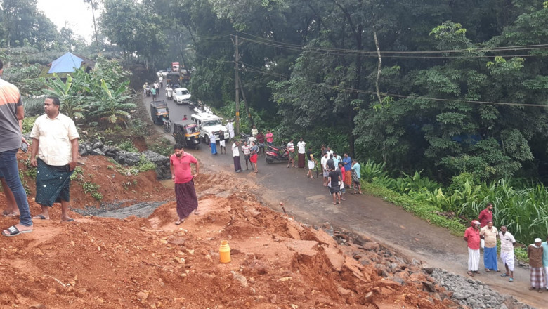പോയാലിമലയുടെ താഴ്ഭാഗത്ത് പൈ്ളവുഡ് കമ്പനി നിർമാണത്തിനുവേണ്ടി പണിതുയർത്തിയ കൂറ്റൻമതിൽ പൊളിഞ്ഞുവീണു