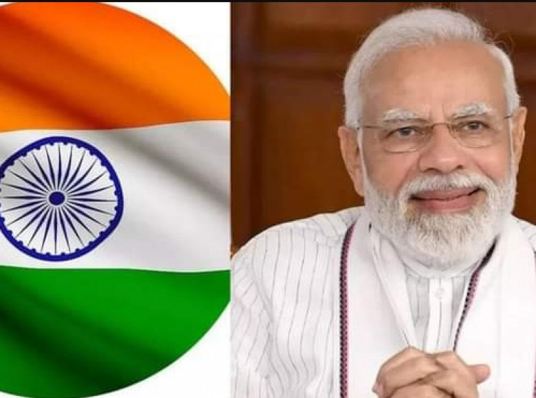 പ്രധാനമന്ത്രി ദേശീയ പതാകയെ അപമാനിച്ചു; ‘ഹര് ഘര് തിരംഗ’ ക്യാമ്പെയിനിലെ ചിത്രം പതാക കോഡിന്റെ ലംഘനമെന്ന് പരാതി