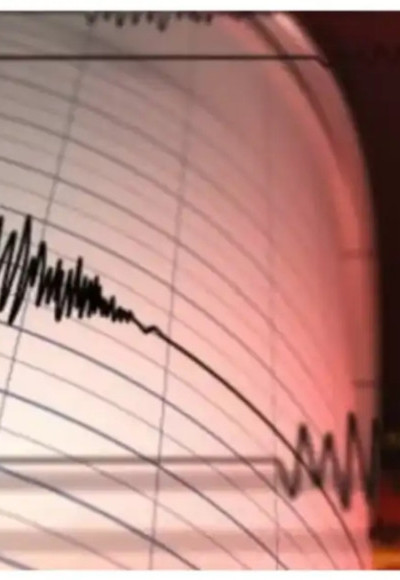 ഇന്തോനേഷ്യയില്‍ വൻ ഭൂചലനം, 7.4 തീവ്രത, ഒരാള്‍ മരിച്ചു ; സുനാമി മുന്നറിയിപ്പ്